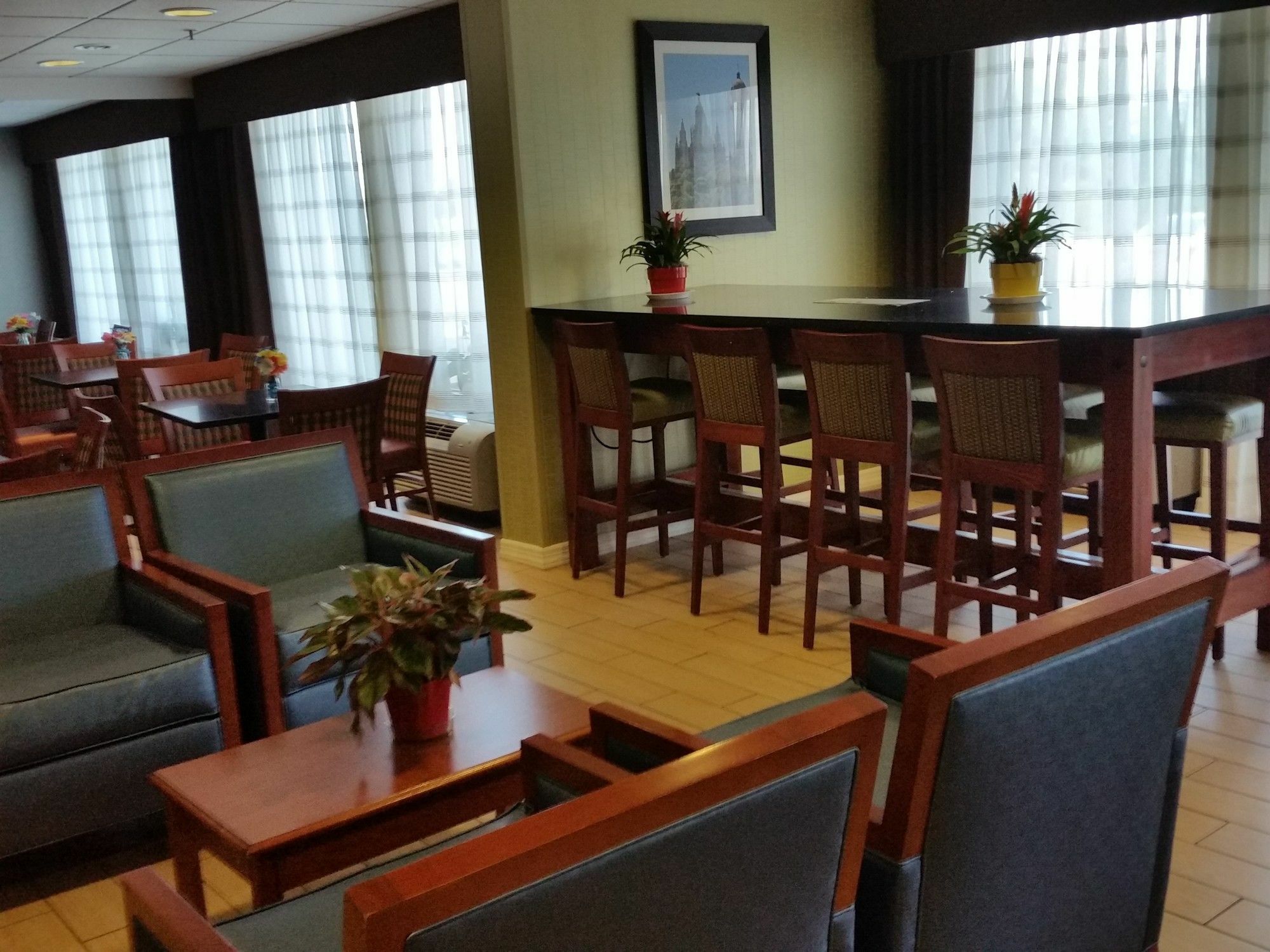 阿伦敦多丽公园地区快捷假日&套房酒店 外观 照片